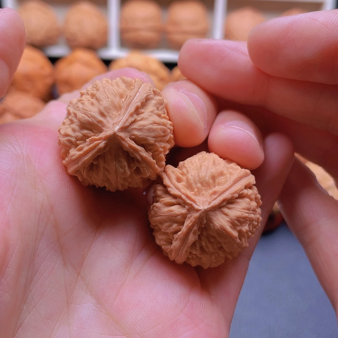 文玩核桃把件球奔