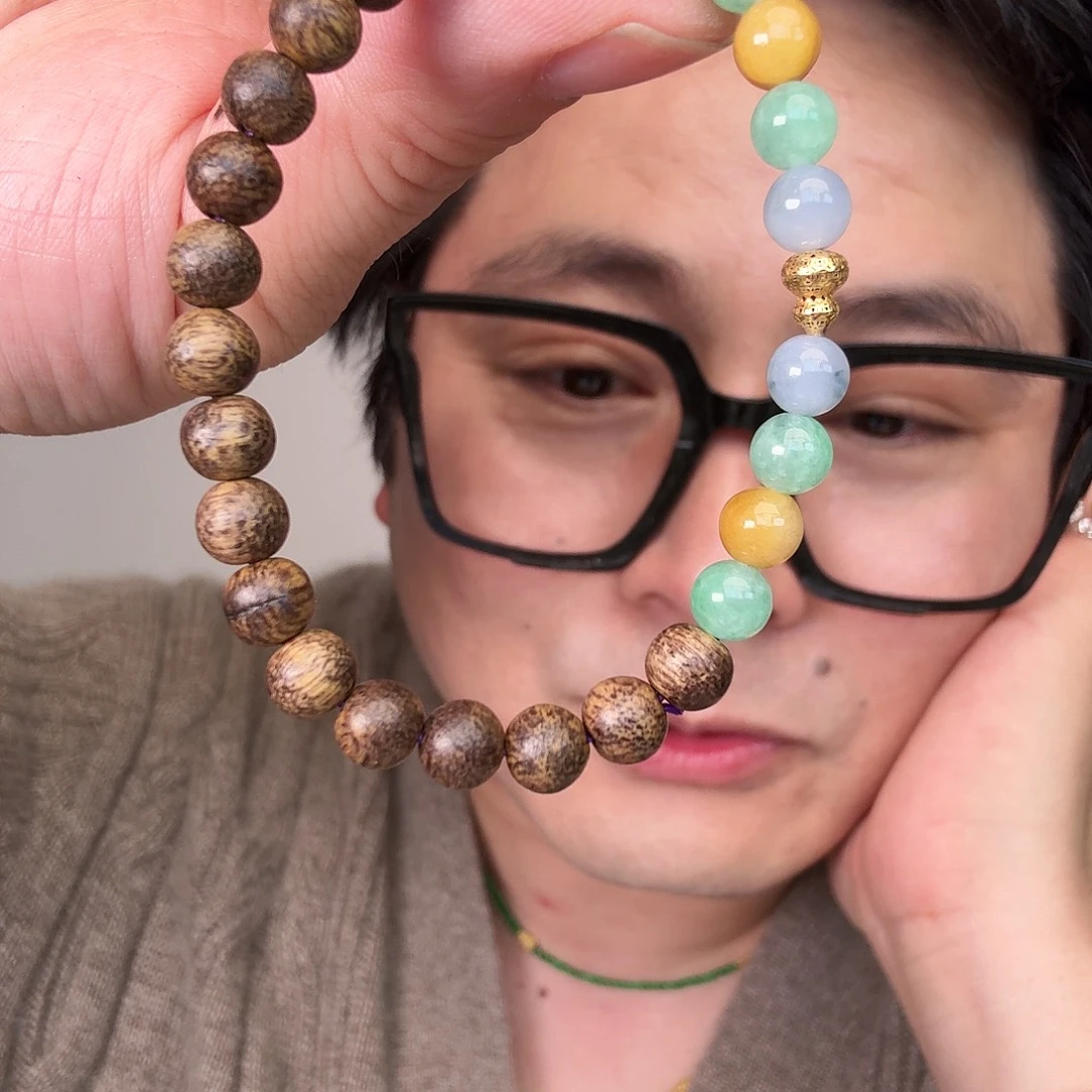 翡翠18K金镶嵌颈饰一件