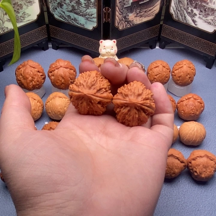文玩核桃把件小狮子头