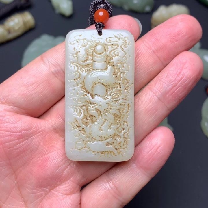 和田玉颈饰未镶嵌