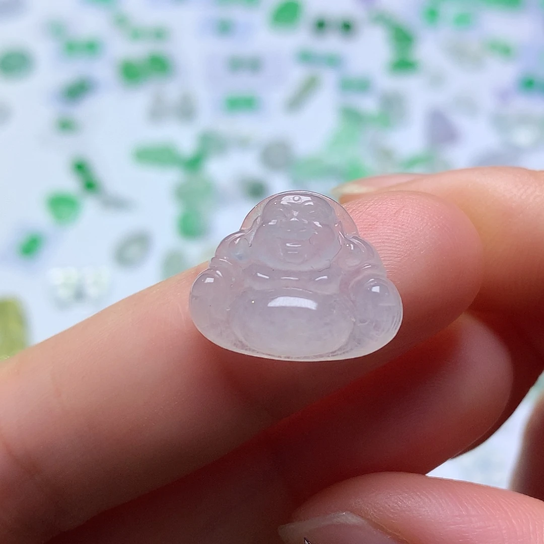 翡翠未镶嵌颈饰佛