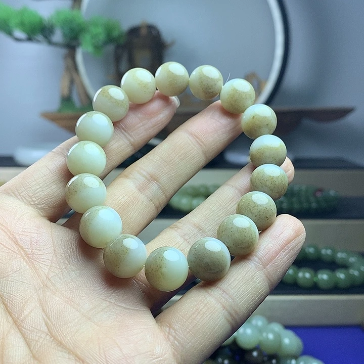 和田玉未镶嵌手串