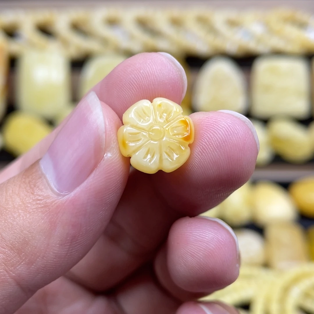 琥珀未镶嵌裸石琥珀蜜蜡