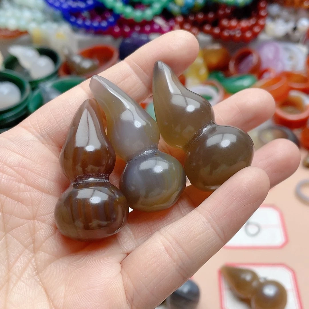 玛瑙/玉髓颈饰合金云*躲