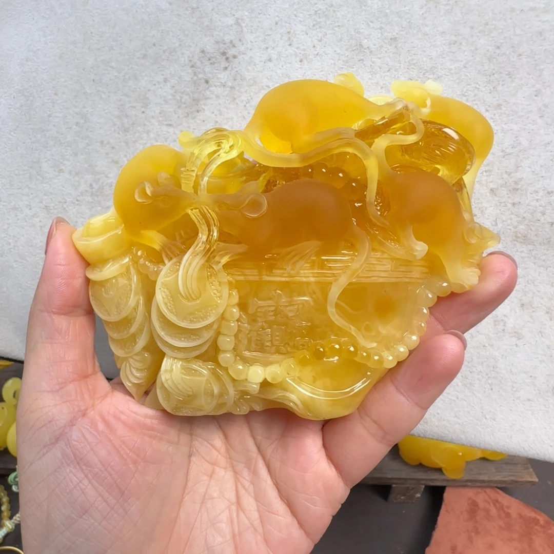 蜜蜡未镶嵌珠宝奇石