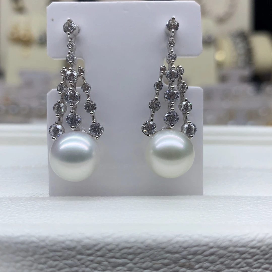 18K金镶嵌海水珍珠耳饰10.6mm澳白耳坠