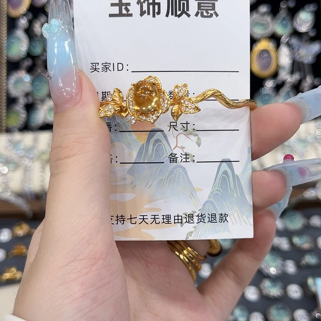 琴***女托帕石手镯银S925镶嵌换红托帕