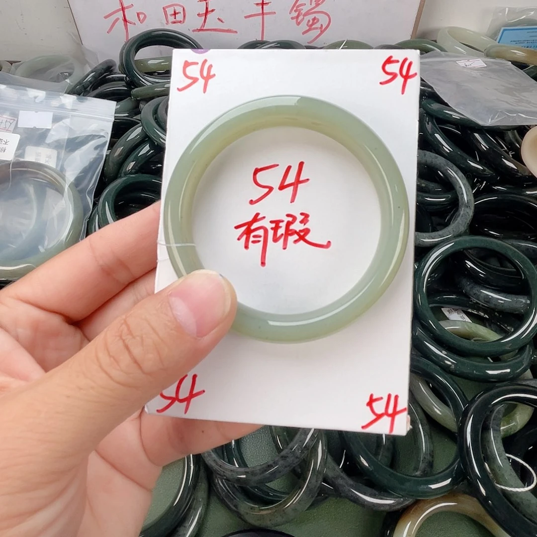 侠***情和田玉手镯未镶嵌