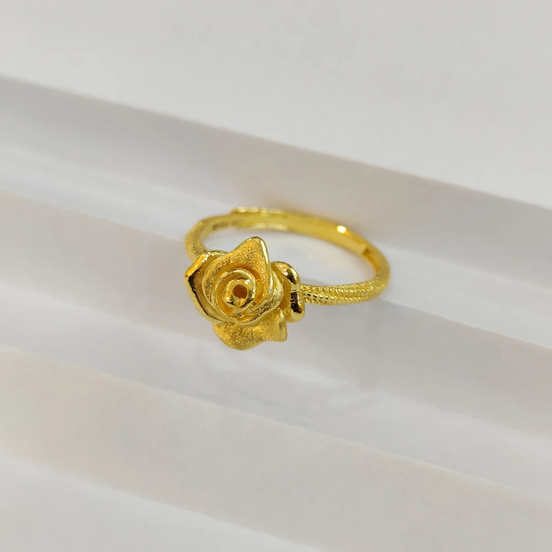 《三狼》足金9999气质玫瑰花戒指简约时尚款