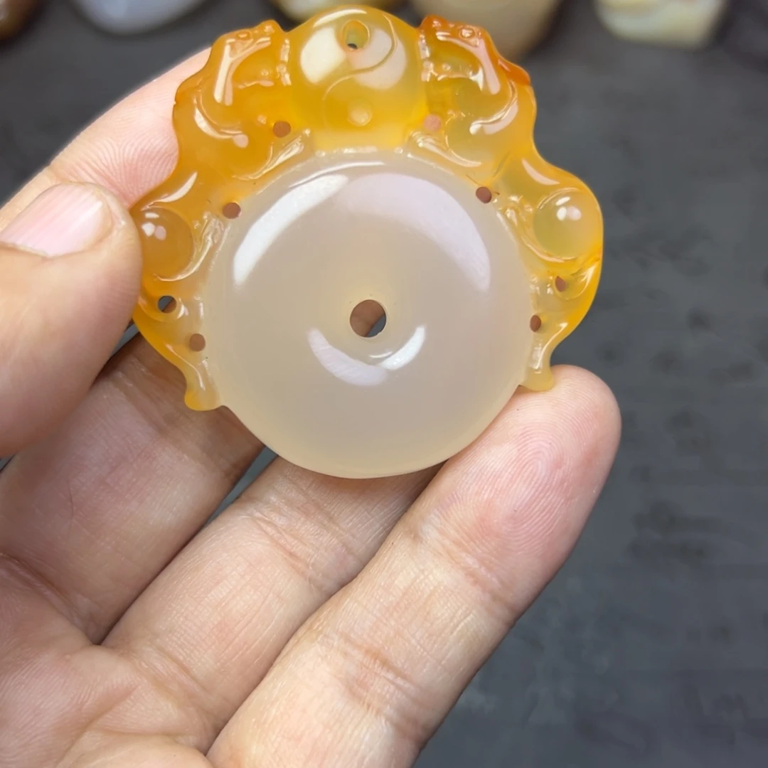 诺***许玛瑙/玉髓未镶嵌天然玛瑙手把件吊坠