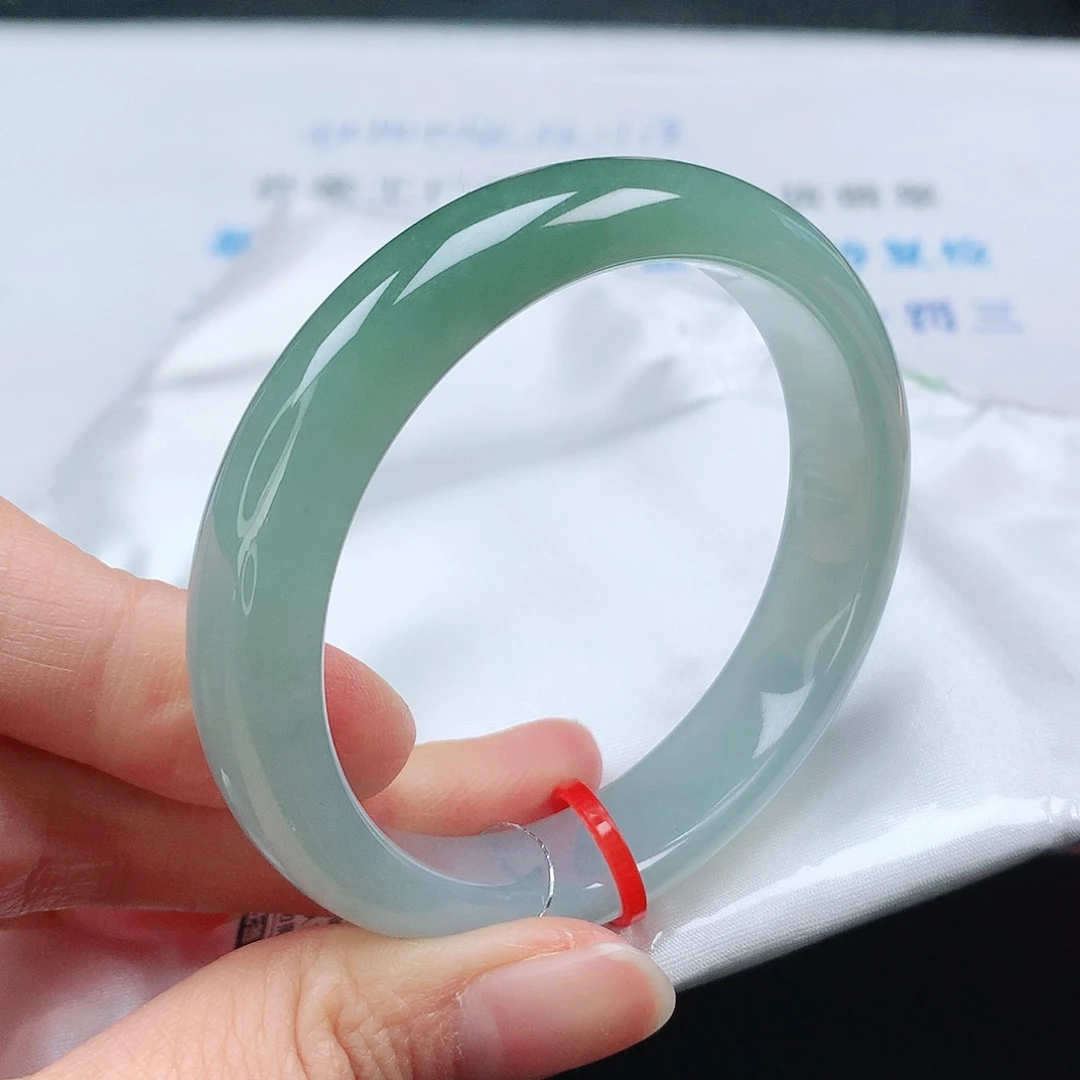 翡翠手镯（贵妃镯）未镶嵌54贵