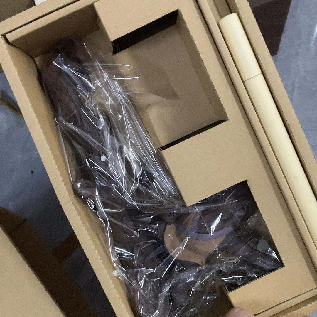 搪瓷杯子里还有很多东西