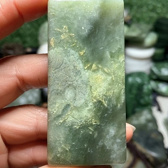 未镶嵌和田玉（糖玉）珠宝半成品