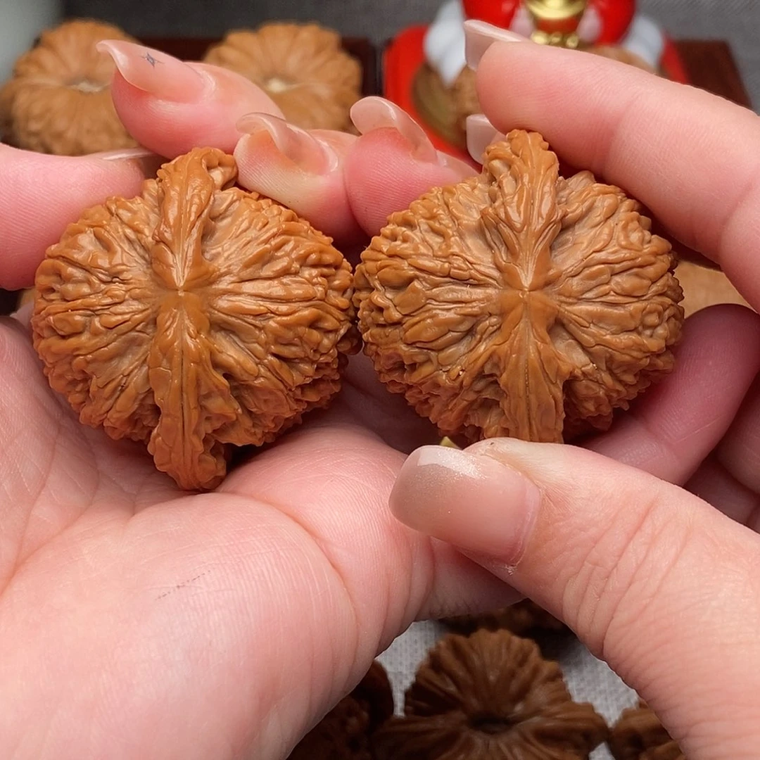 热***闹把件文玩核桃45全品南疆