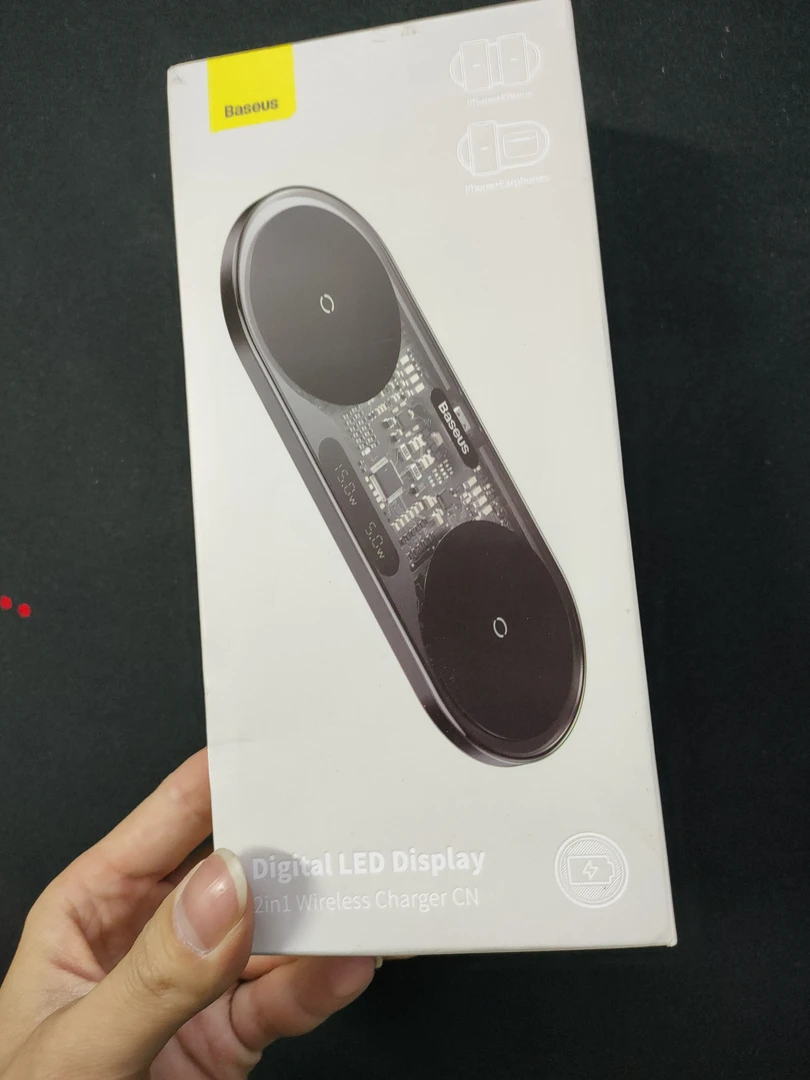 95新  倍思数显二合一无线充电器20W 黑色A644