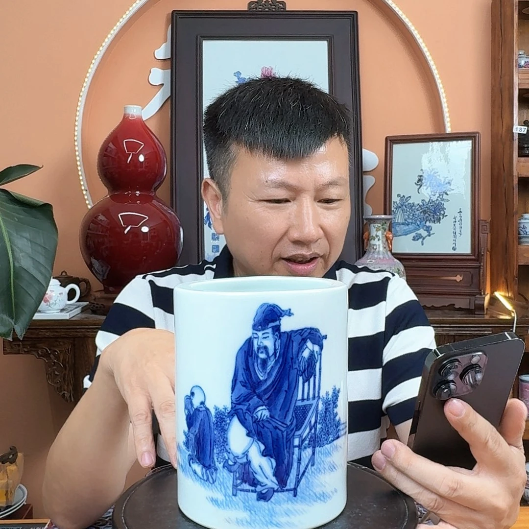 景德镇陶瓷手工笔筒