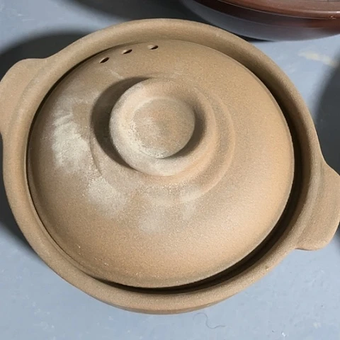 微瑕，明火，口径19高9有气泡，中间有点凸，1.5L