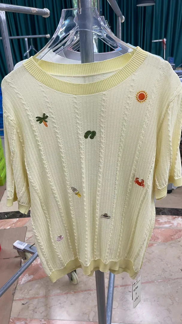 YS7051宽松型短袖休闲风时尚常规款T恤百搭女士短袖