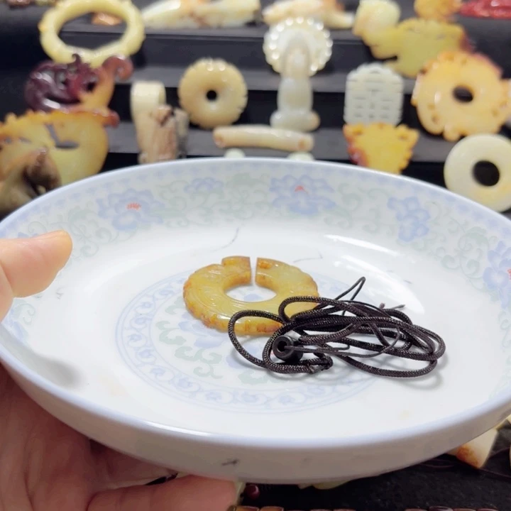 拉***巴瓷片瓷玉111111111111