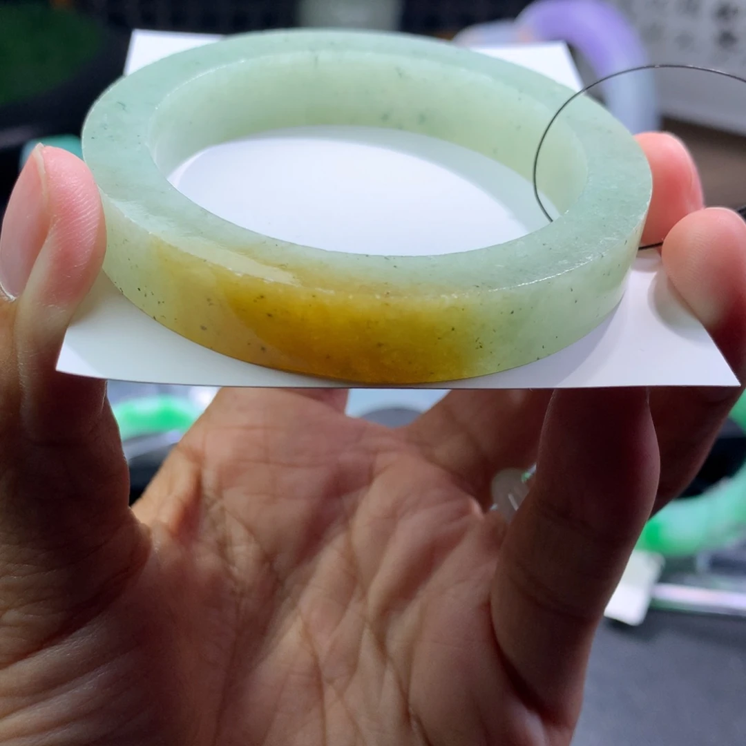 未镶嵌翡翠手镯定制翡翠