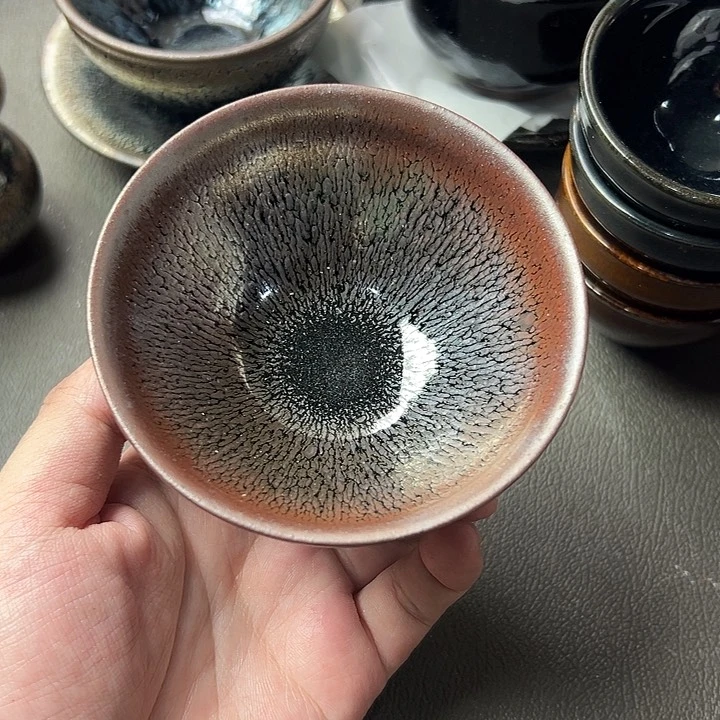 茶盏你在那里等他吗现在不