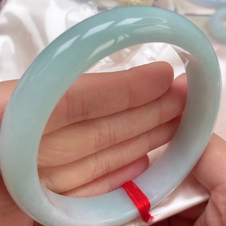 翡翠手镯未镶嵌葡萄肉37