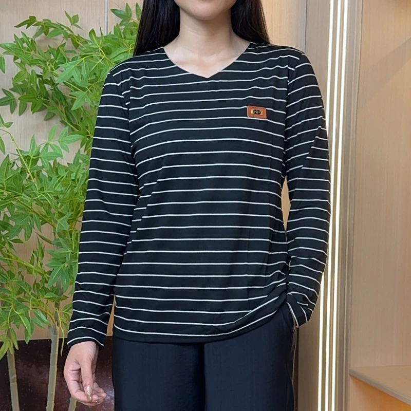中年妇女装T恤春秋夏大码百搭条纹打底小衫休闲胖妈妈显瘦上衣服
