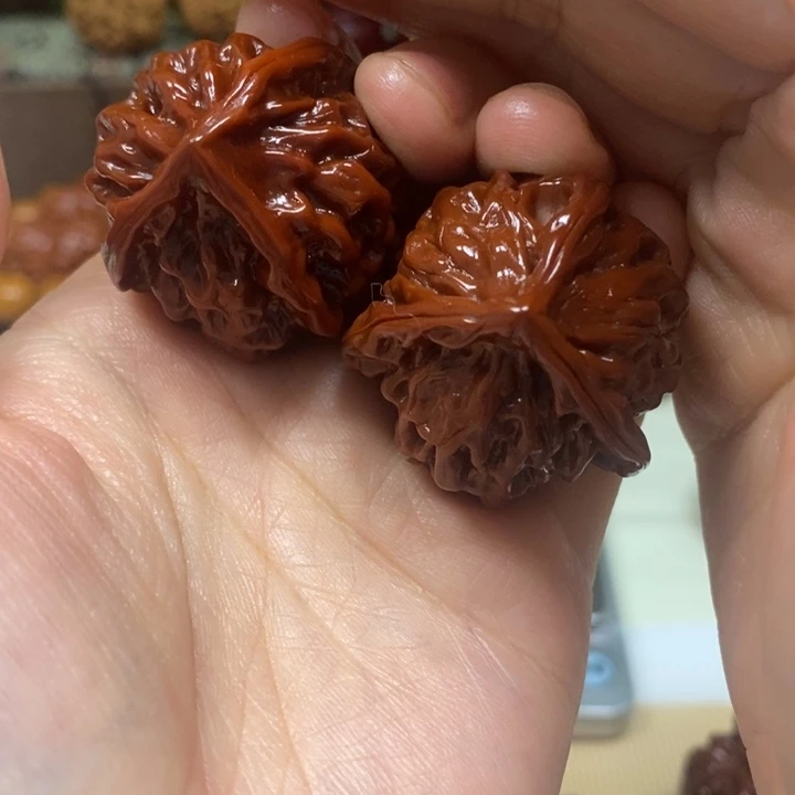 老***徐文玩核桃手串三棱