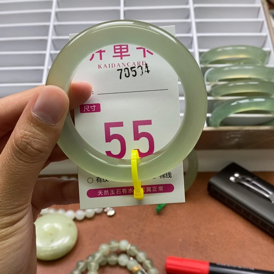 未镶嵌蛇纹石玉手镯