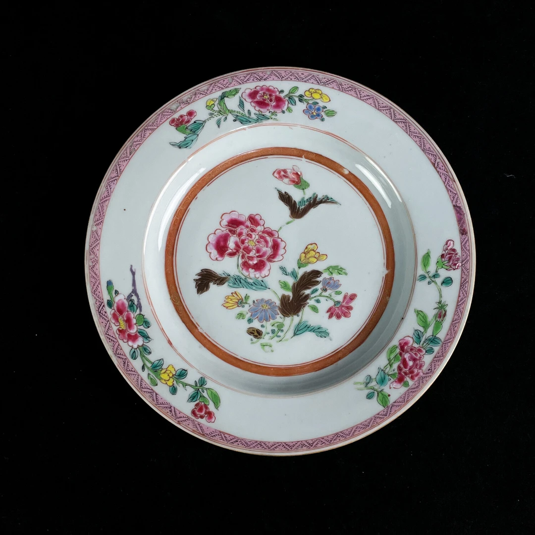 M25L8008269 - 清雍正 粉彩花卉大赏盘