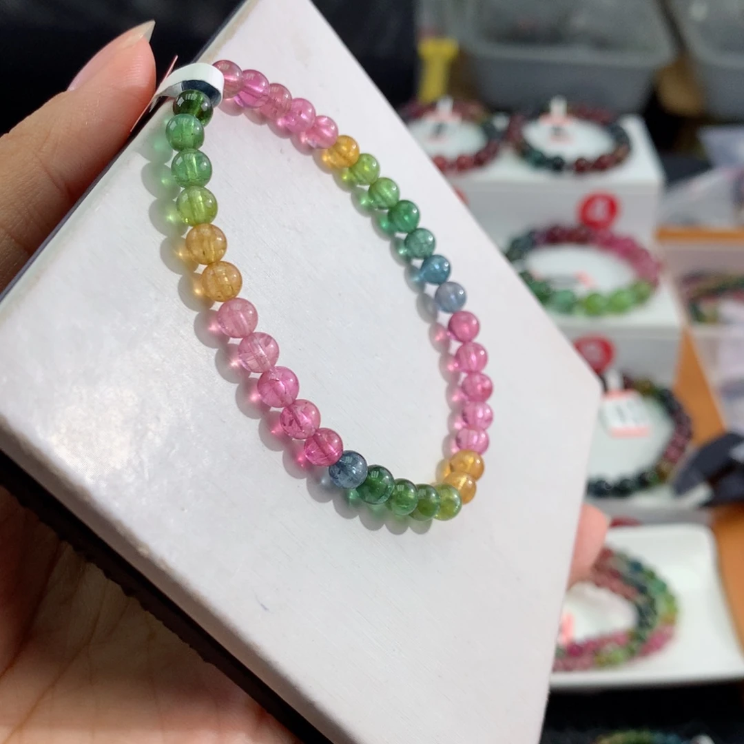 碧玺手链未镶嵌      5mm。
