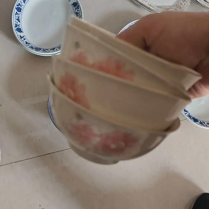 摆件陶瓷盘子碗啥都有