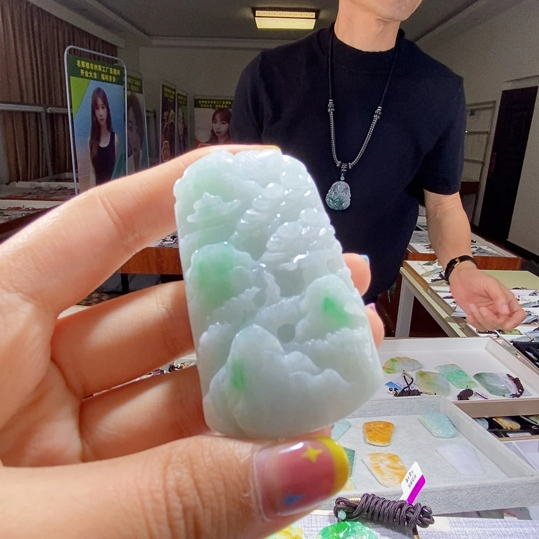 翡翠未镶嵌颈饰翡翠