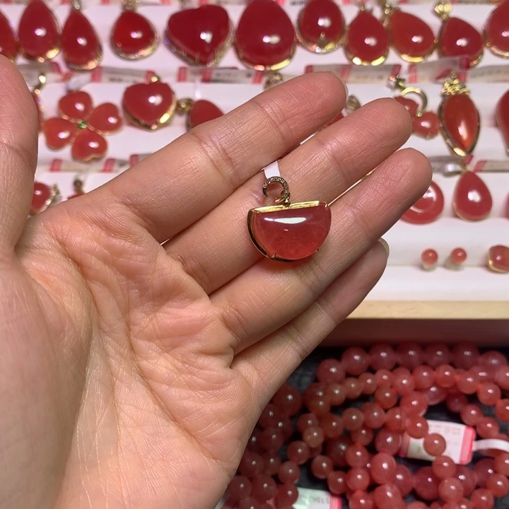菱锰矿（红纹石）18K金镶嵌颈饰