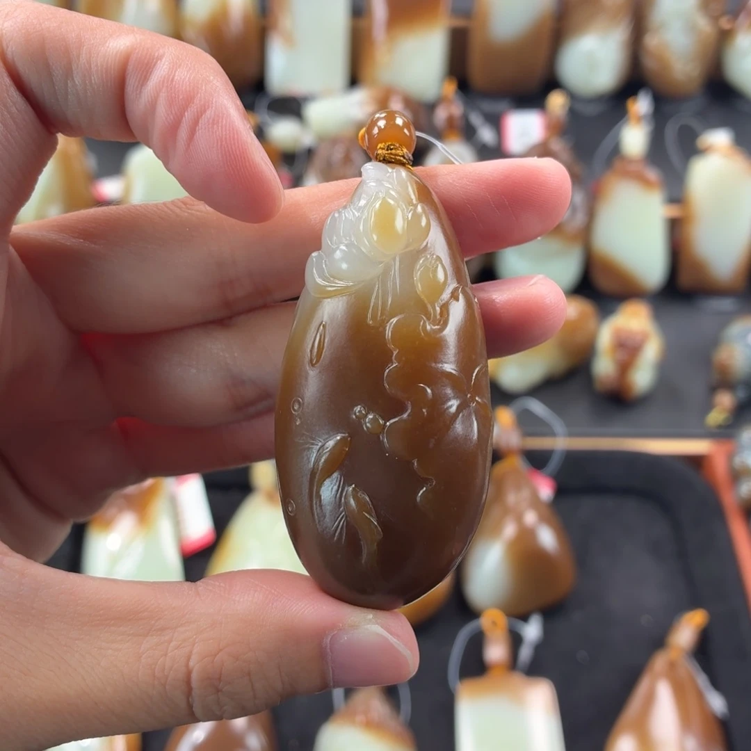 颈饰未镶嵌和田玉