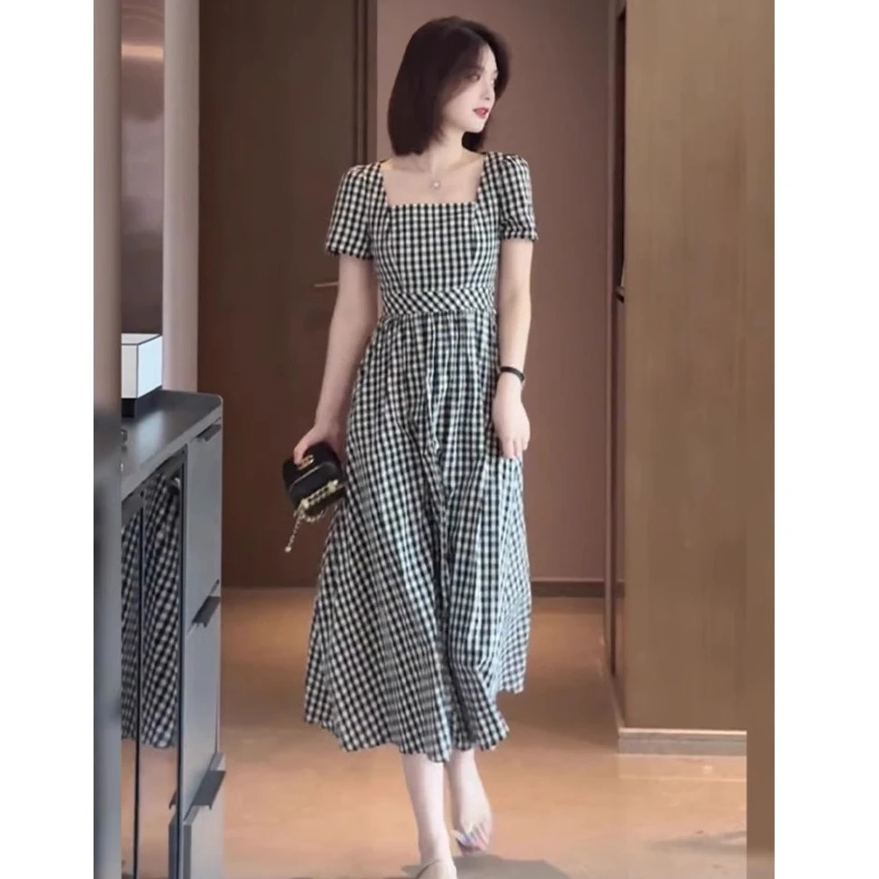 大码胖妹妹遮肚显瘦连衣裙女夏季2025新款赫本风收腰时尚格子长裙