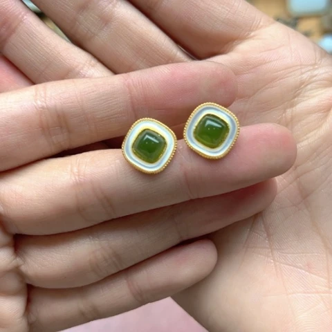 和田玉耳钉银S925镶嵌