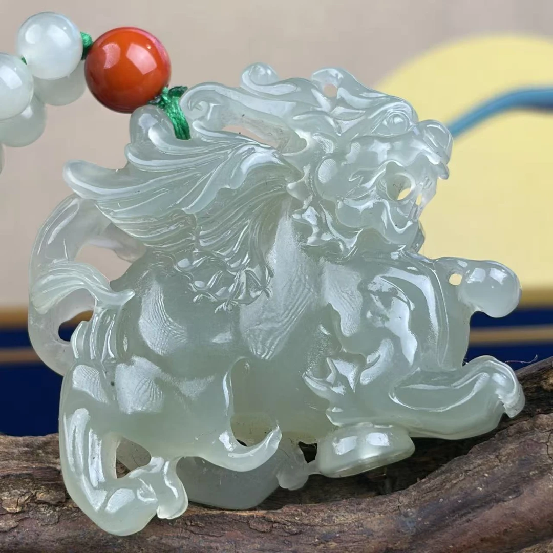 麒麟踏祥云玉佩D050