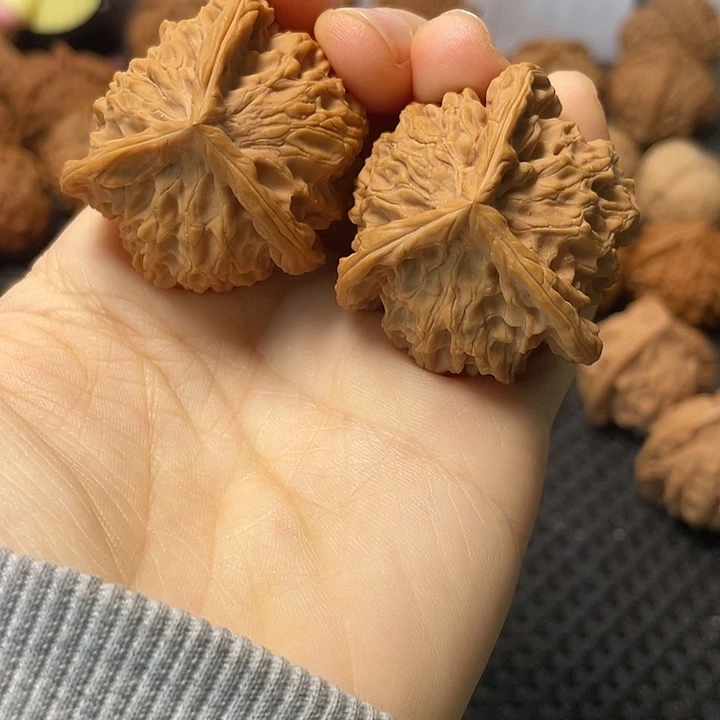 文玩核桃把件40盘山