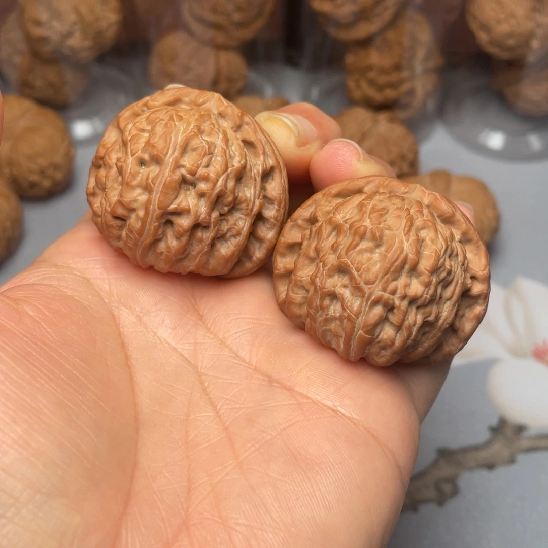 【闪购商品】文玩核桃吊坠球白………