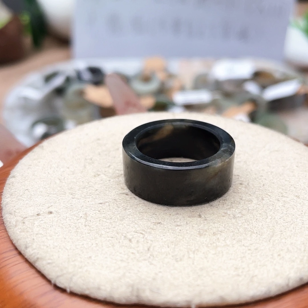 未镶嵌戒指和田玉（糖玉）c120黑青花直切18.4不退货