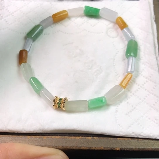 翡翠未镶嵌颈饰手串