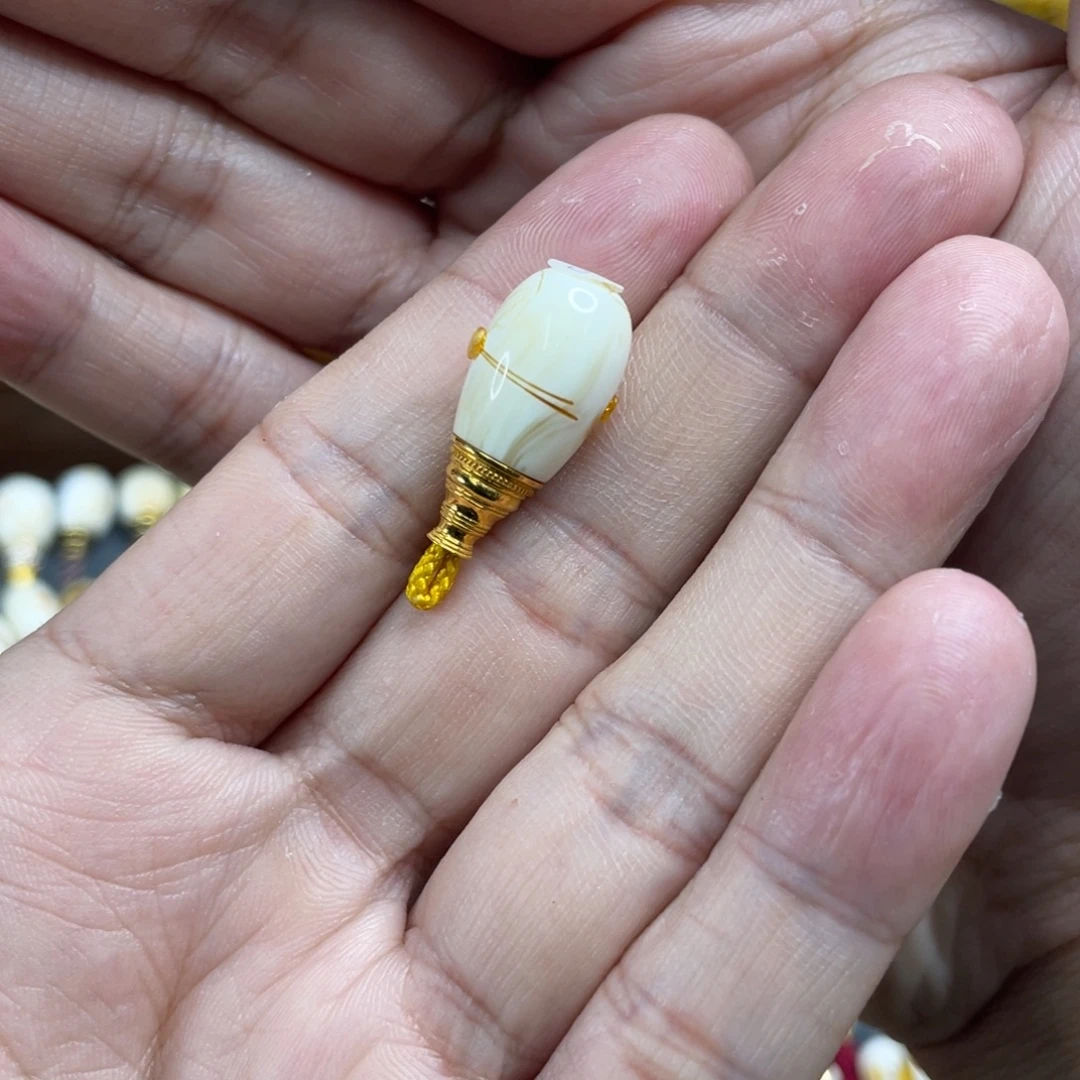 K***r琥珀未镶嵌裸石筷子纹分体金三通