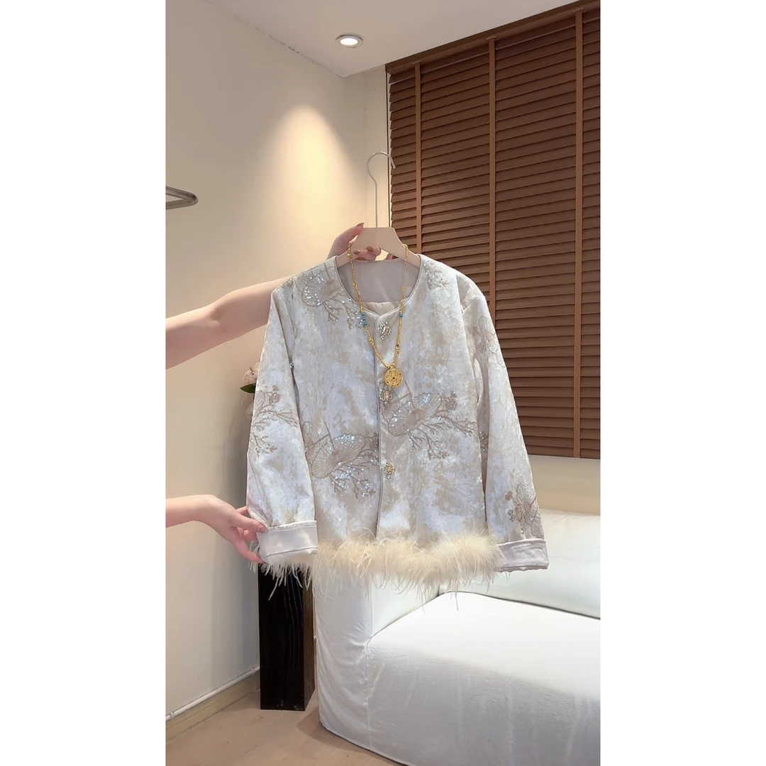 “涟漪”2025冬季新款丝绒亮片刺绣可拆袖鸵鸟毛棉衣加厚保暖