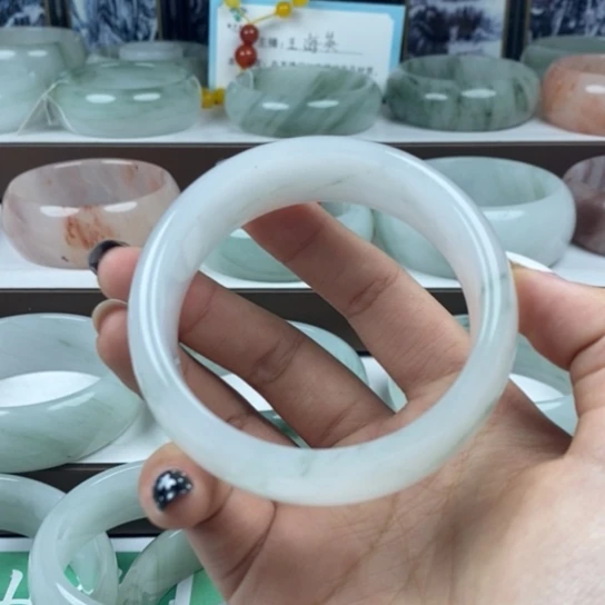 石英质玉（金丝玉）未镶嵌手镯