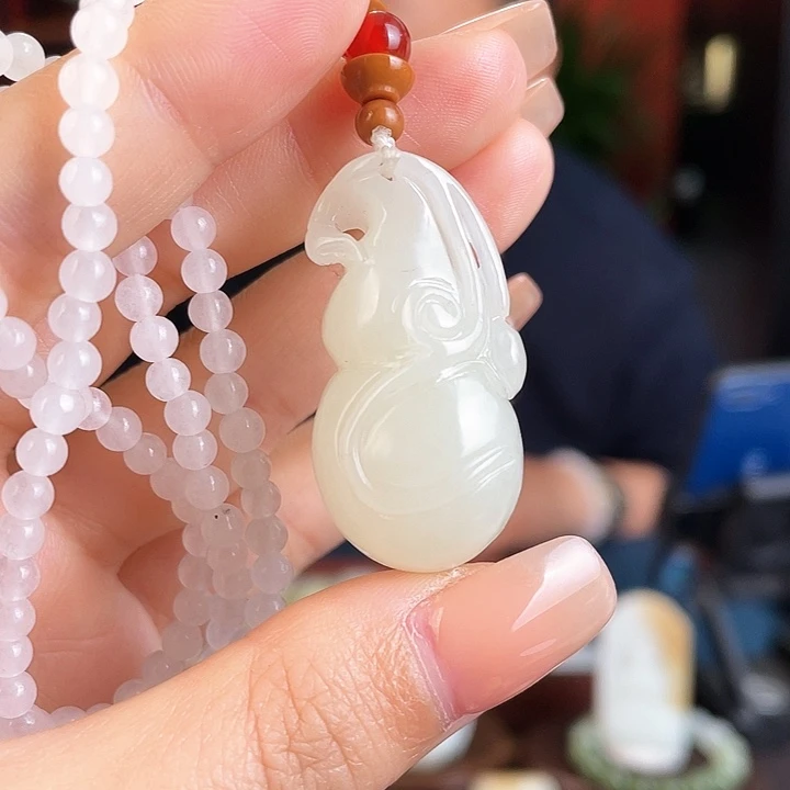 和田玉未镶嵌颈饰定制发货