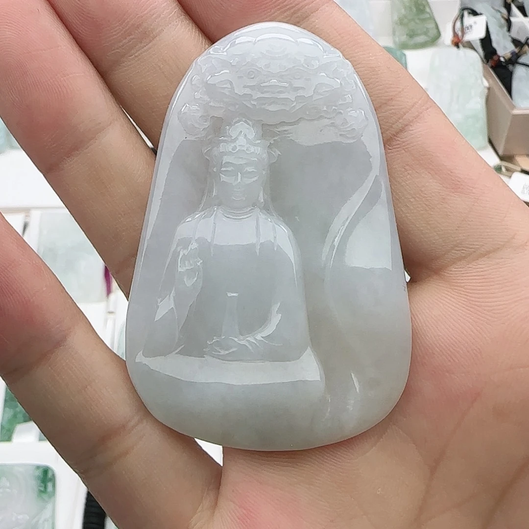 翡翠未镶嵌颈饰东***馆翡翠