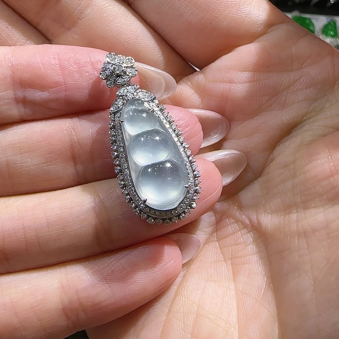 【闪购商品】颈饰18K金镶嵌翡翠?****天然A货翡翠