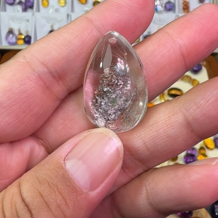 颈饰未镶嵌水晶吊坠