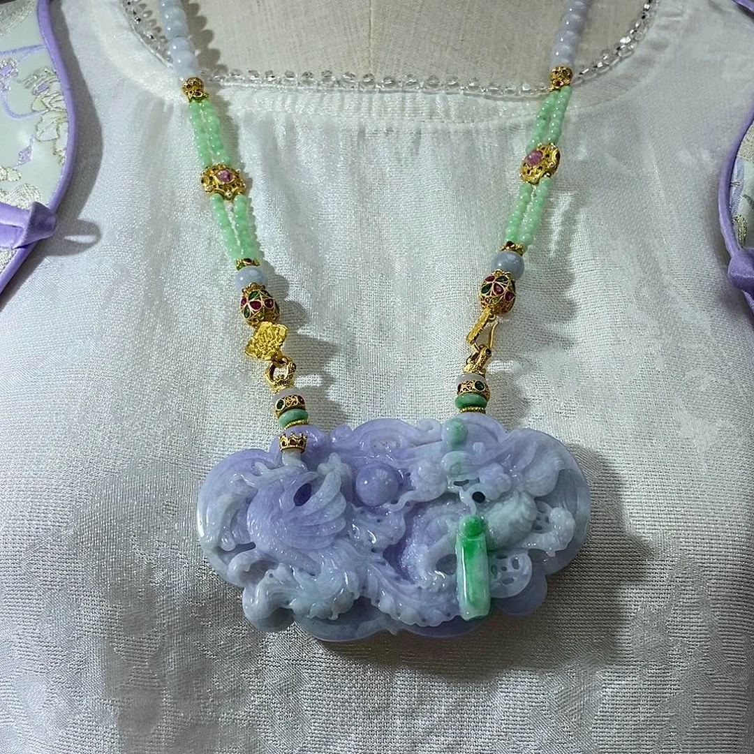 翡翠未镶嵌颈饰吊坠